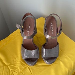 Tan/ silver shoes